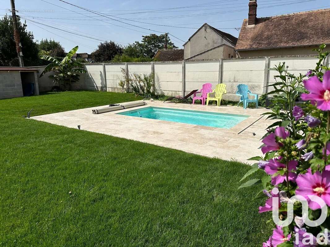 Photo 2 - Maison à CHATENAY-SUR-SEINE