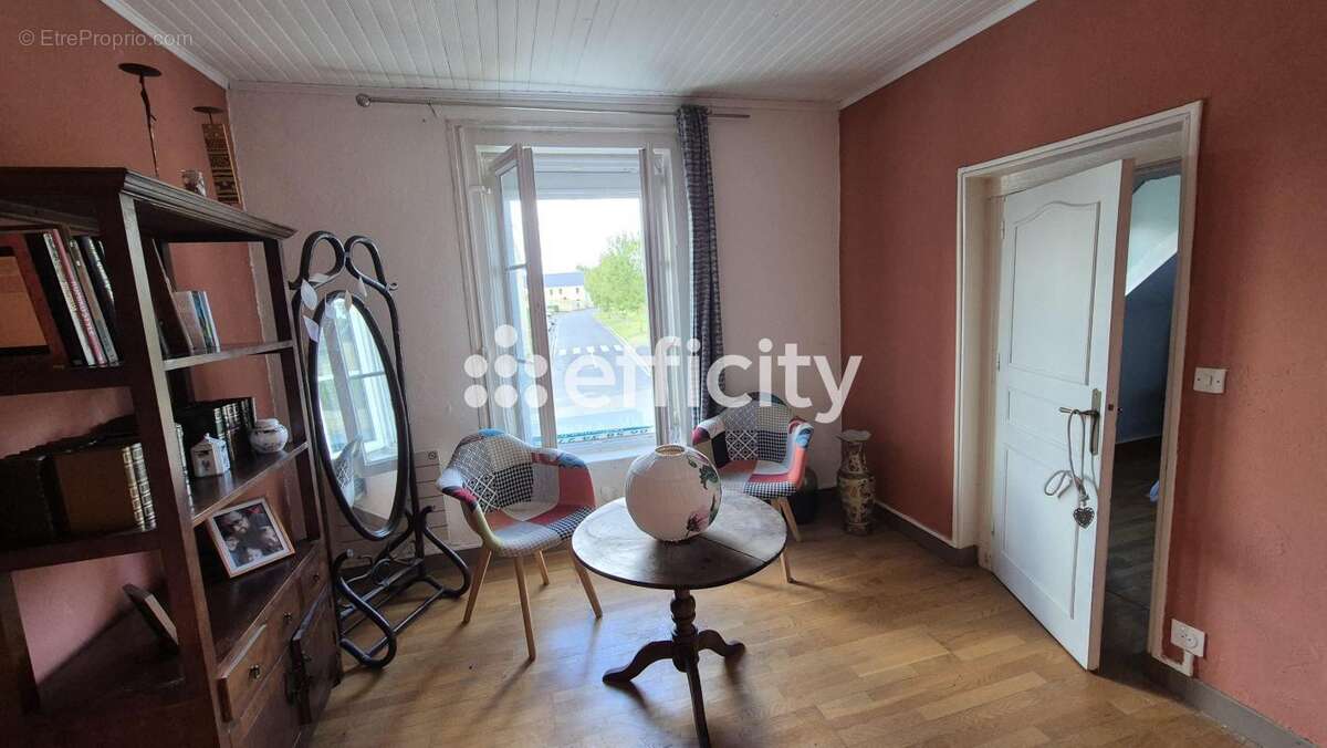 Maison à PORT-EN-BESSIN-HUPPAIN