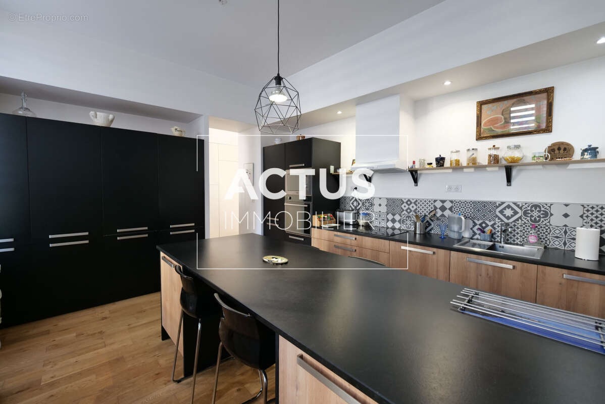 Maison 126 m² à Salon-De-Provence  - photo 6