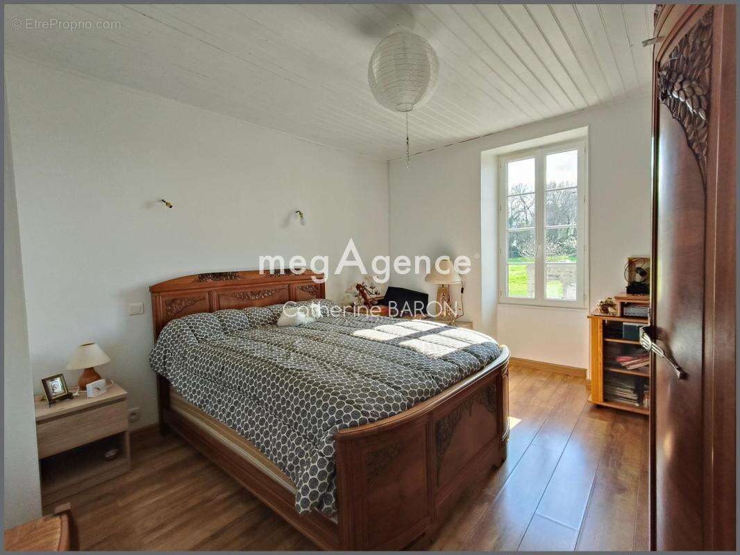Maison en pierre 190m2 - 3 chambres - bureau - Jardin - photo 6