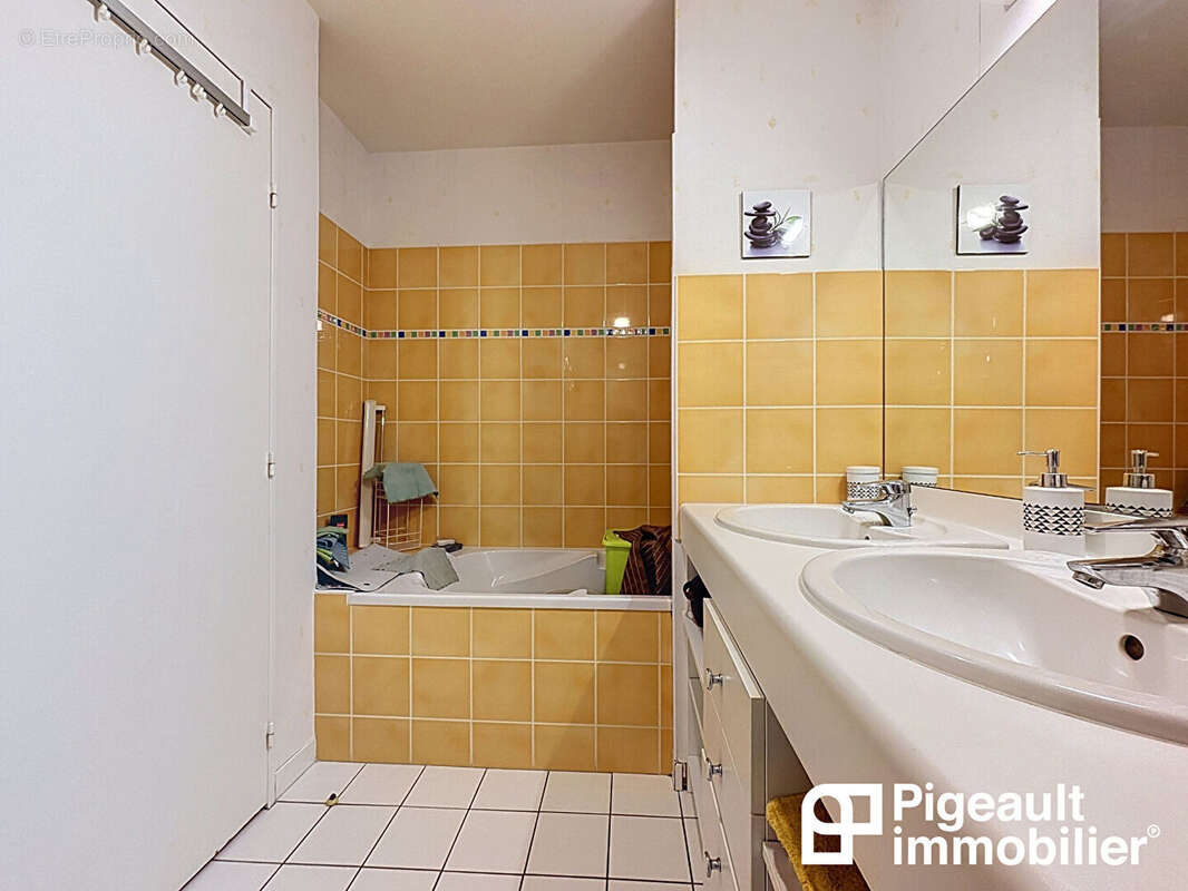 Appartement T4 à vendre - 3 chambres - Montgermont - Balcon - Garage - photo 8