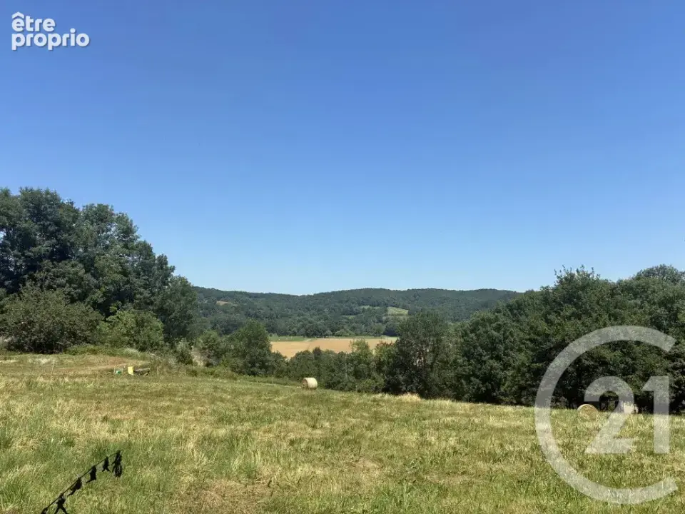 Terrain à HIS