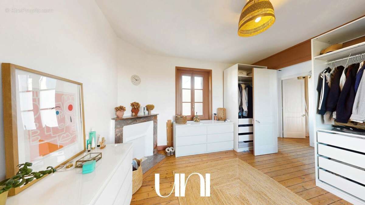 Maison à FLEURY-SUR-ORNE