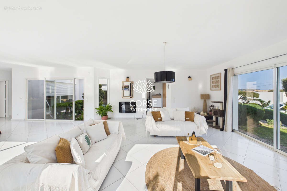 Maison à PORTO-VECCHIO