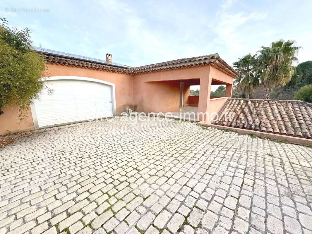 Maison à CAGNES-SUR-MER