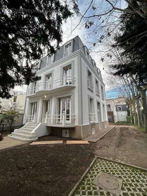 Maison à ASNIERES-SUR-SEINE