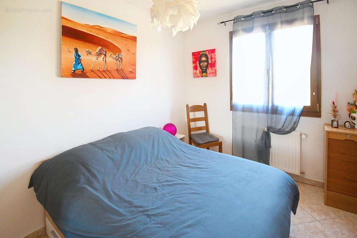 Maison plain pied 129m2 - 3 chambres - 2 garages - terrain 10 ares 45 - 2 terrasses - photo 10