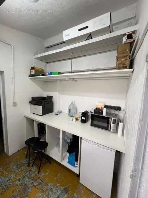 Commerce à SAINT-LAURENT-DU-VAR