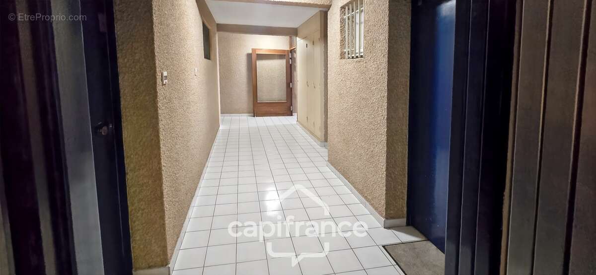 Studio Cabine BANDOL (83) - photo 12