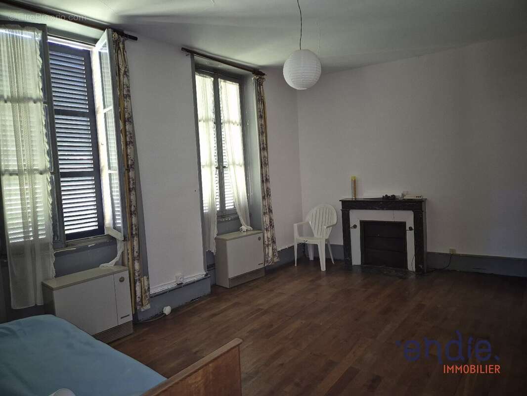 Maison à OUROUER-LES-BOURDELINS
