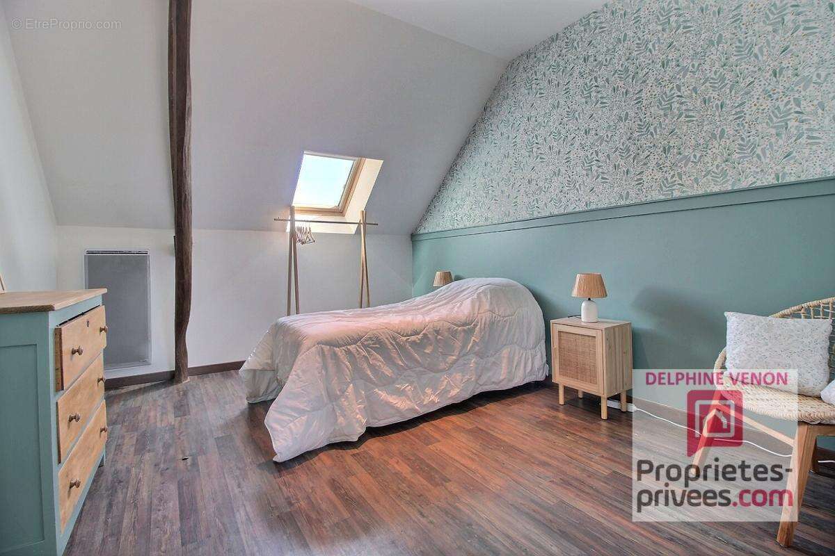 Maison à COMBREUX