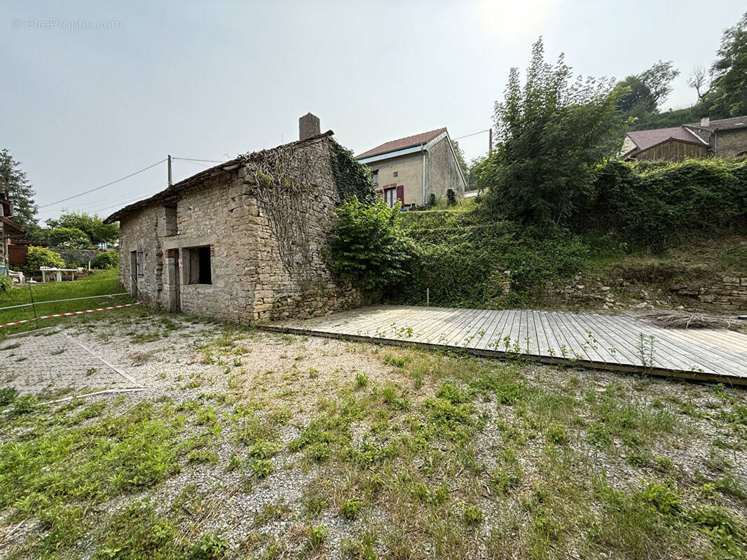 Maison à LONS-LE-SAUNIER