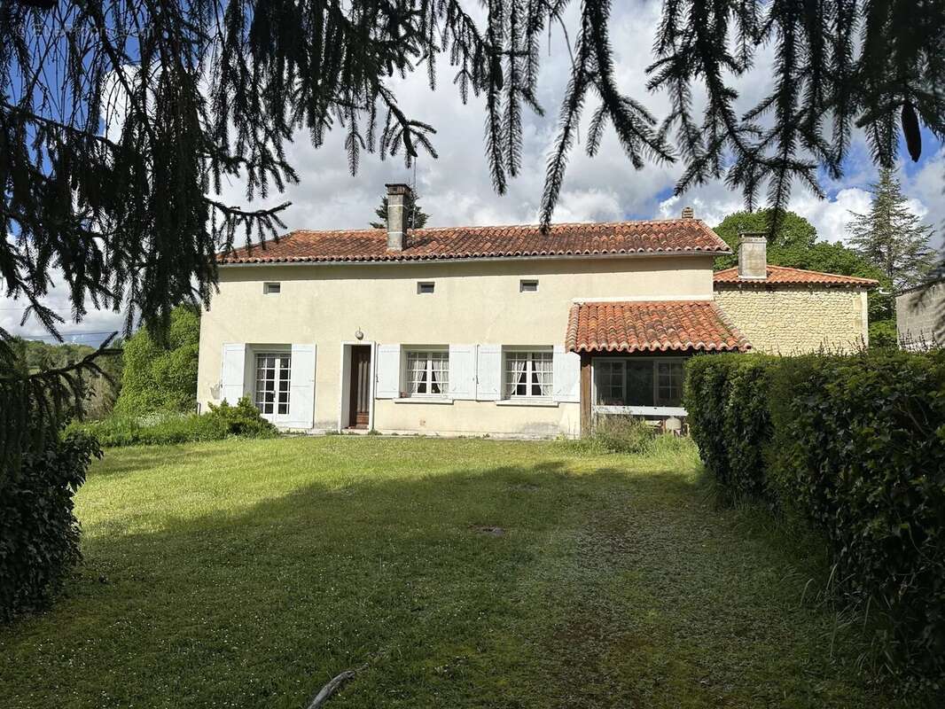 Deux maisons et une grande grange - photo 16