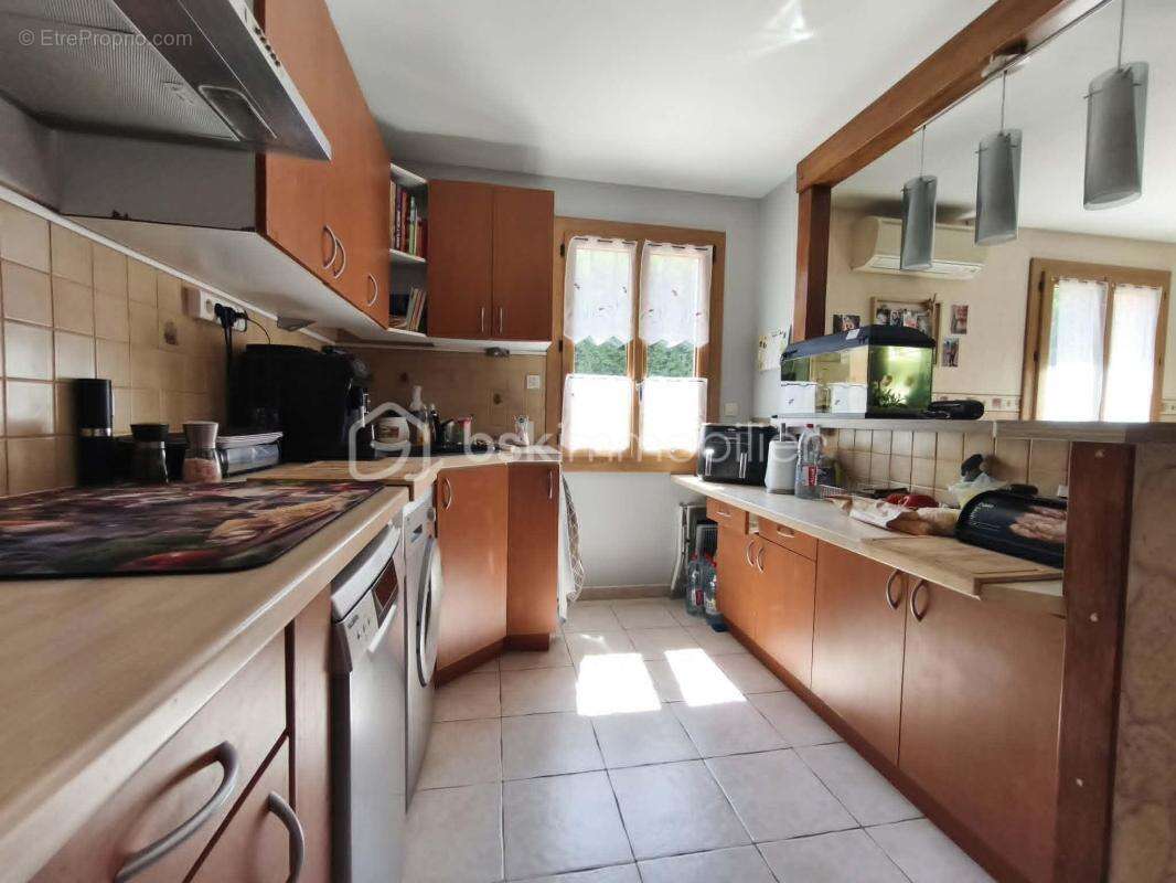 Maison de plain-pied 91 m² – 3 chambres – Terrain de 1100 m² – DPE C - photo 8