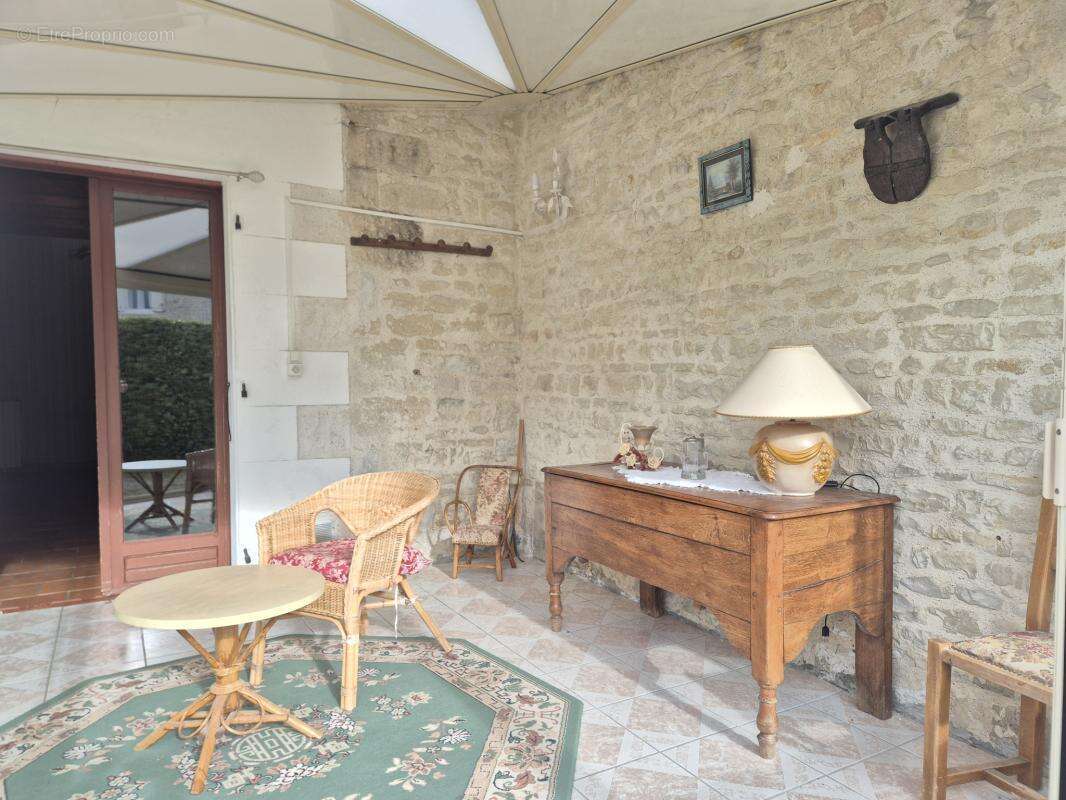 Maison à SAINT-AMANT-DE-BOIXE