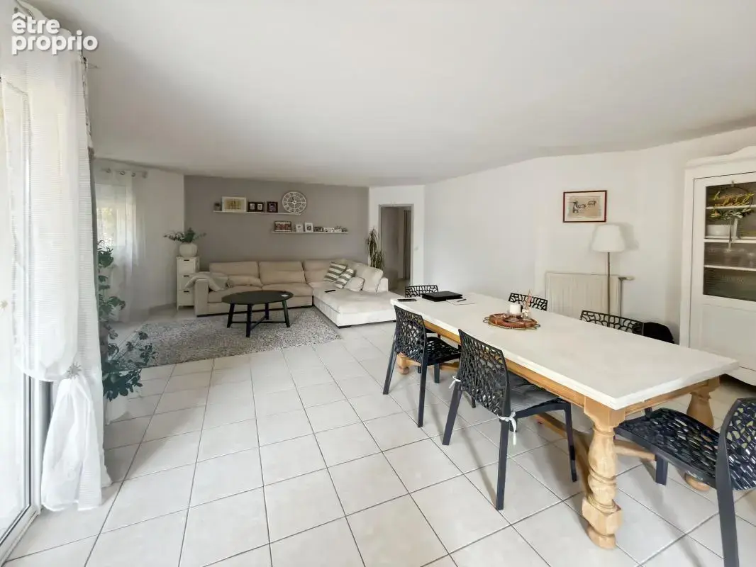 Saint-Georges-les-Bains — Maison Plain-pied 122m² familial dans un havre de paix - 4 chambres - Garage - photo 9
