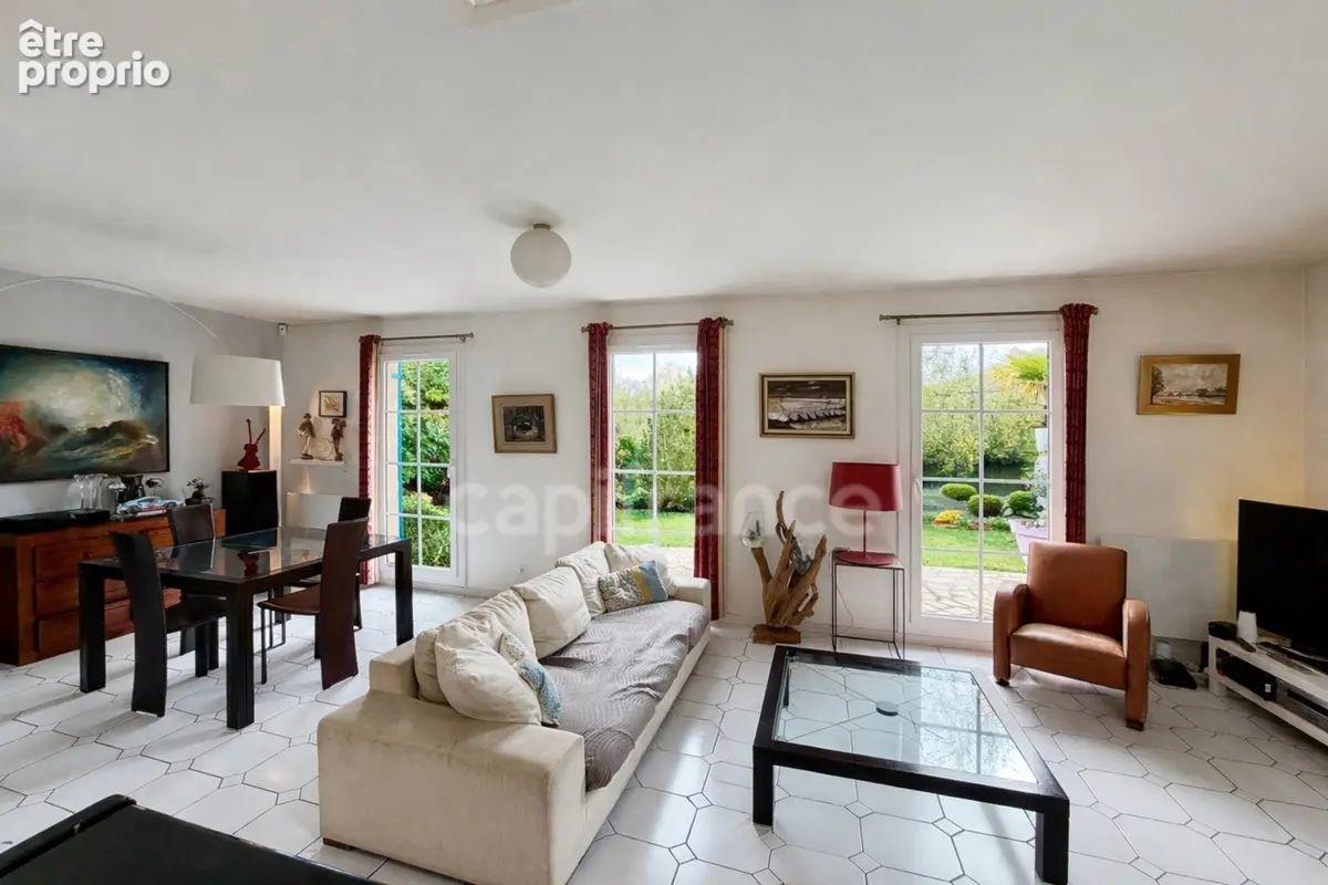 Maison familiale de 164 m² - 4 chambres - Port Cergy - photo 3