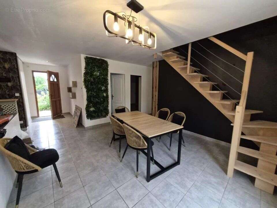 Maison à LE PONT-CHRETIEN-CHABENET