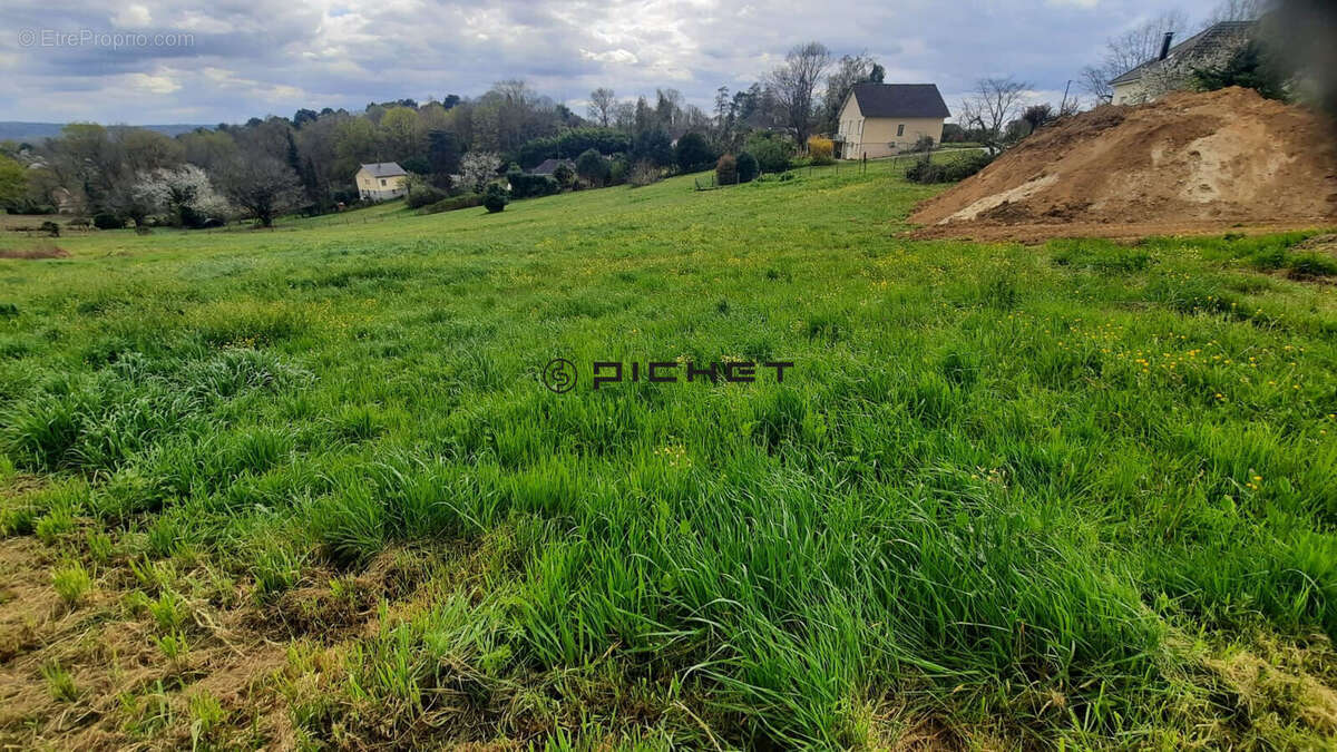 Terrain à BRIVE-LA-GAILLARDE