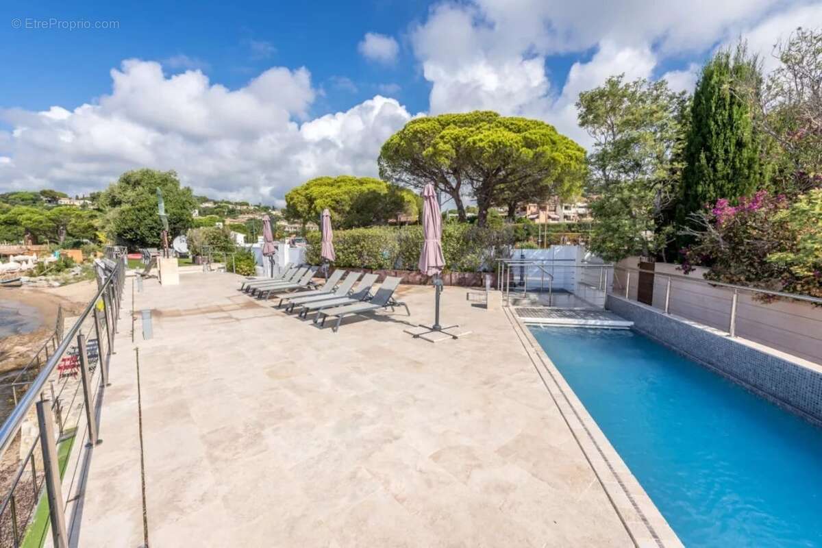 Maison à ROQUEBRUNE-SUR-ARGENS