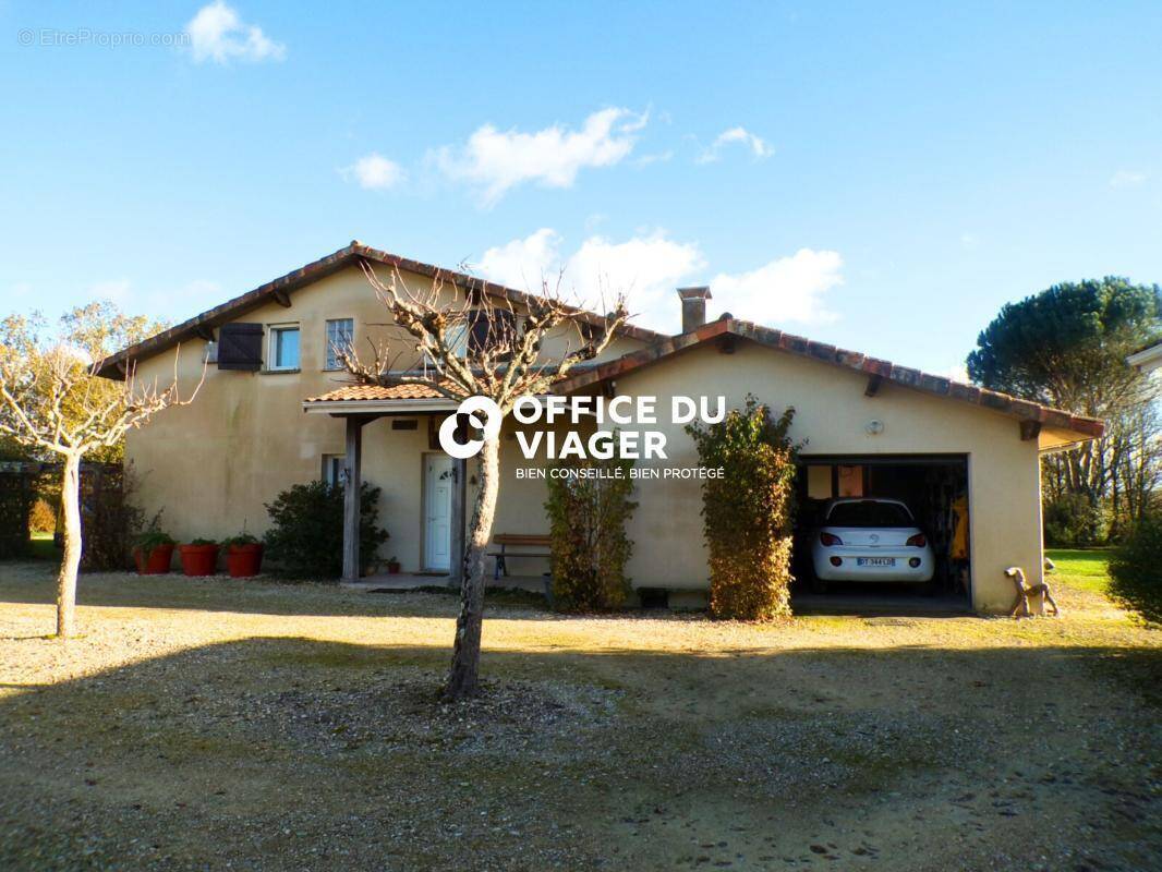 Maison à BOURROUILLAN