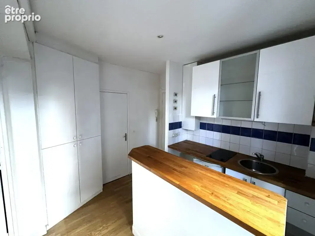 Studio 23 m² en très bon état — Métro Garibaldi 2 min - Charles Schmidt - photo 3