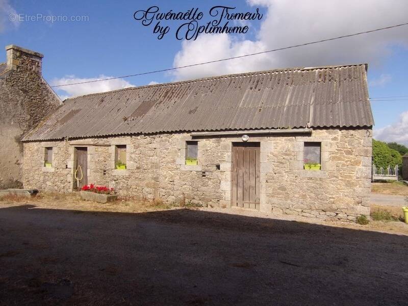 Maison à COMMANA