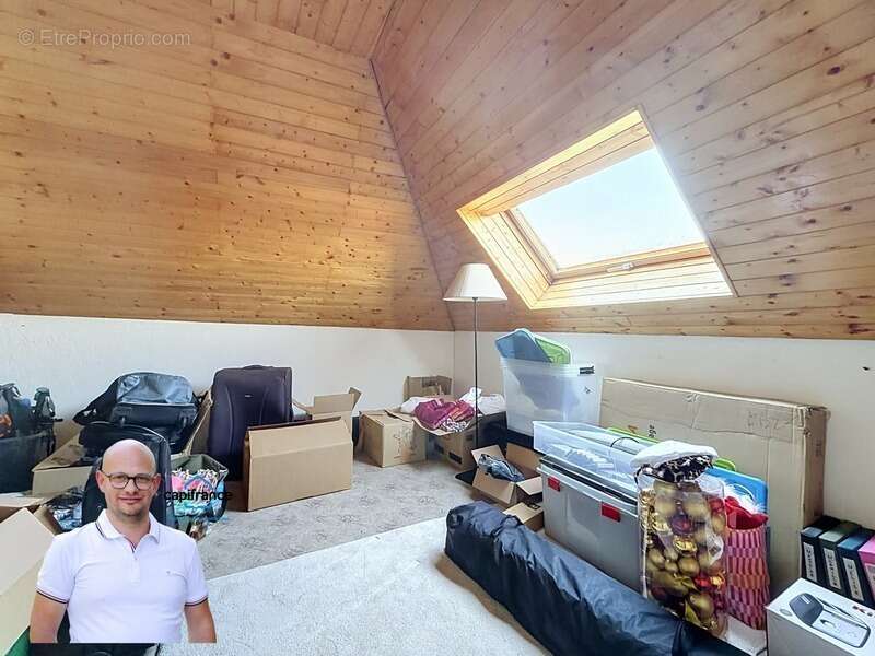 Maison à vendre 7 pièces à LE PONT DE BEAUVOISIN  (38) - 214m2 habitable sur plus de 1800m2 de terrain - photo 19