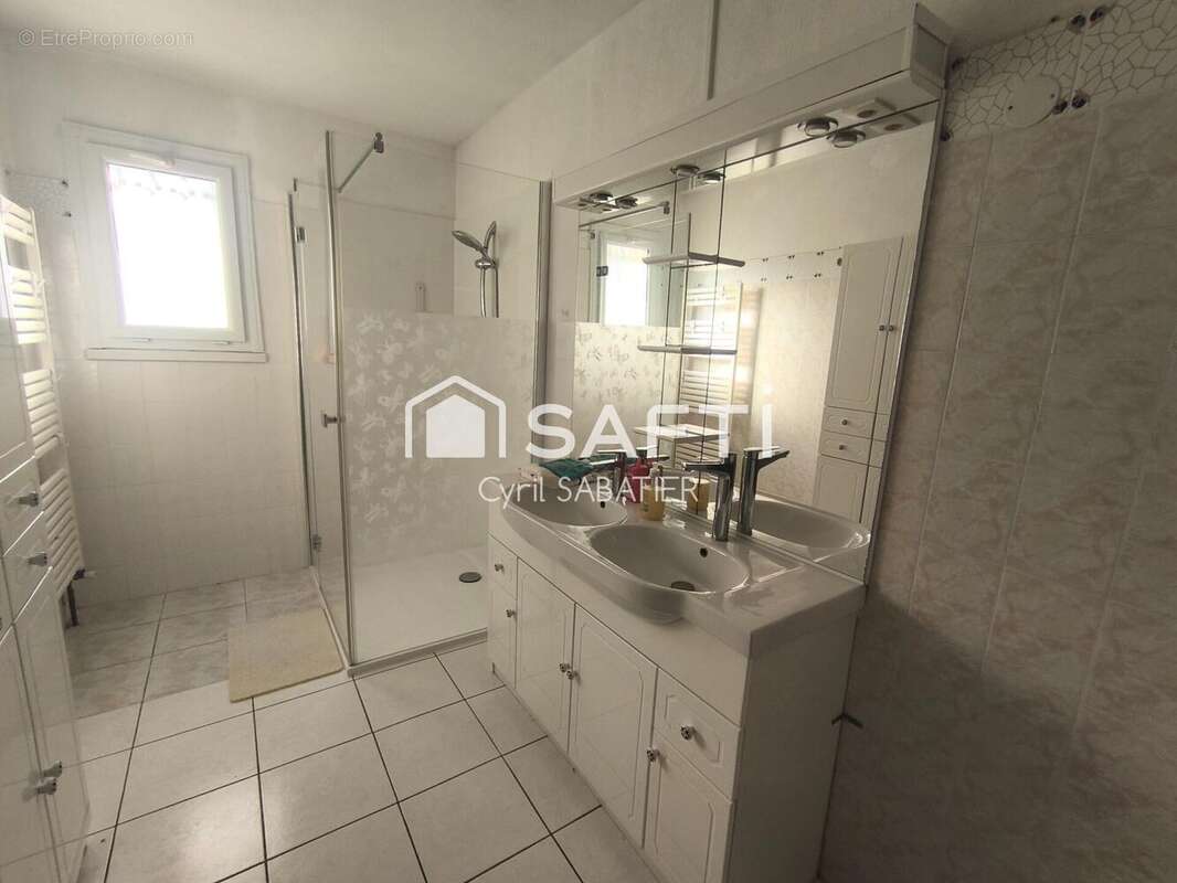 Photo 5 - Maison à NISSAN-LEZ-ENSERUNE