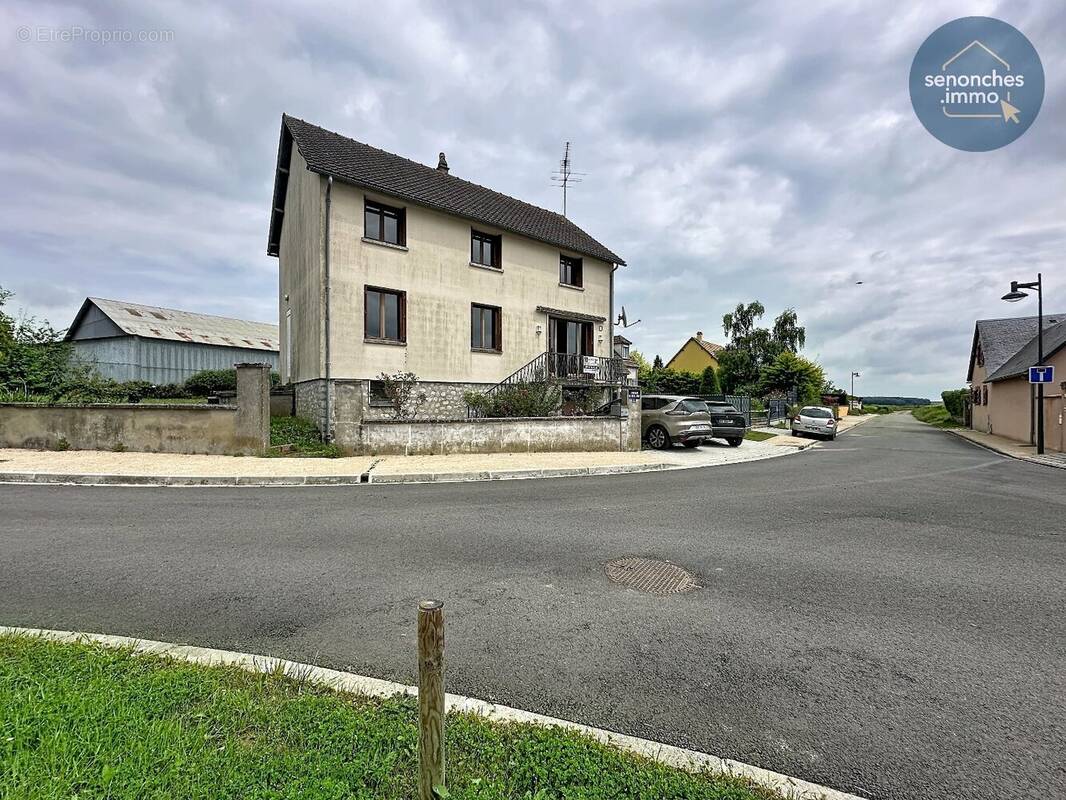 Maison à BAILLEAU-L'EVEQUE