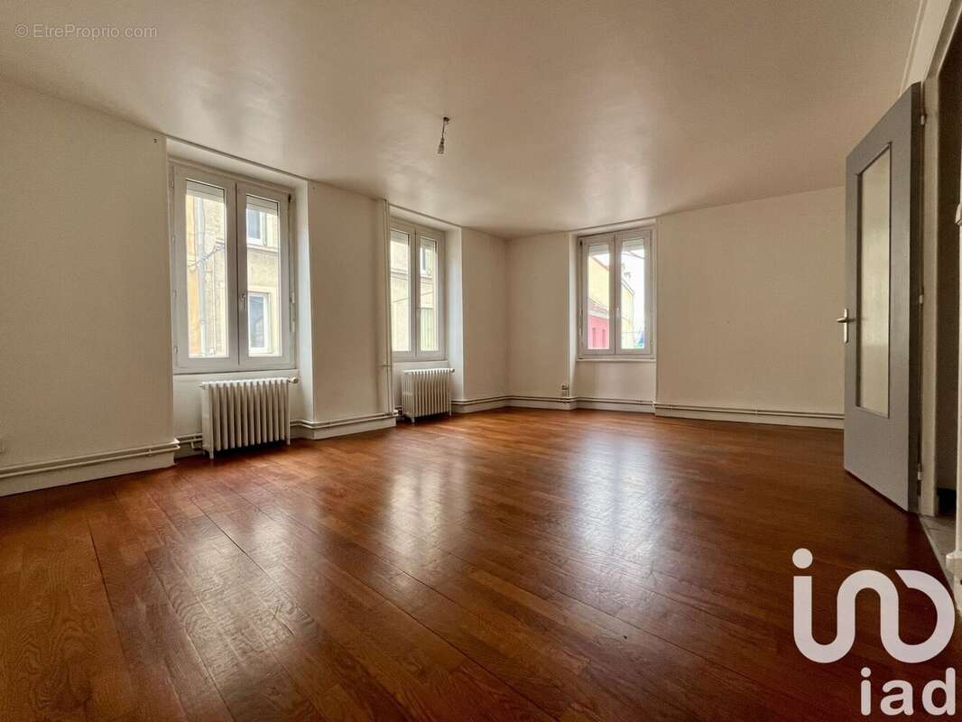 Photo 3 - Appartement à MONTCEAU-LES-MINES