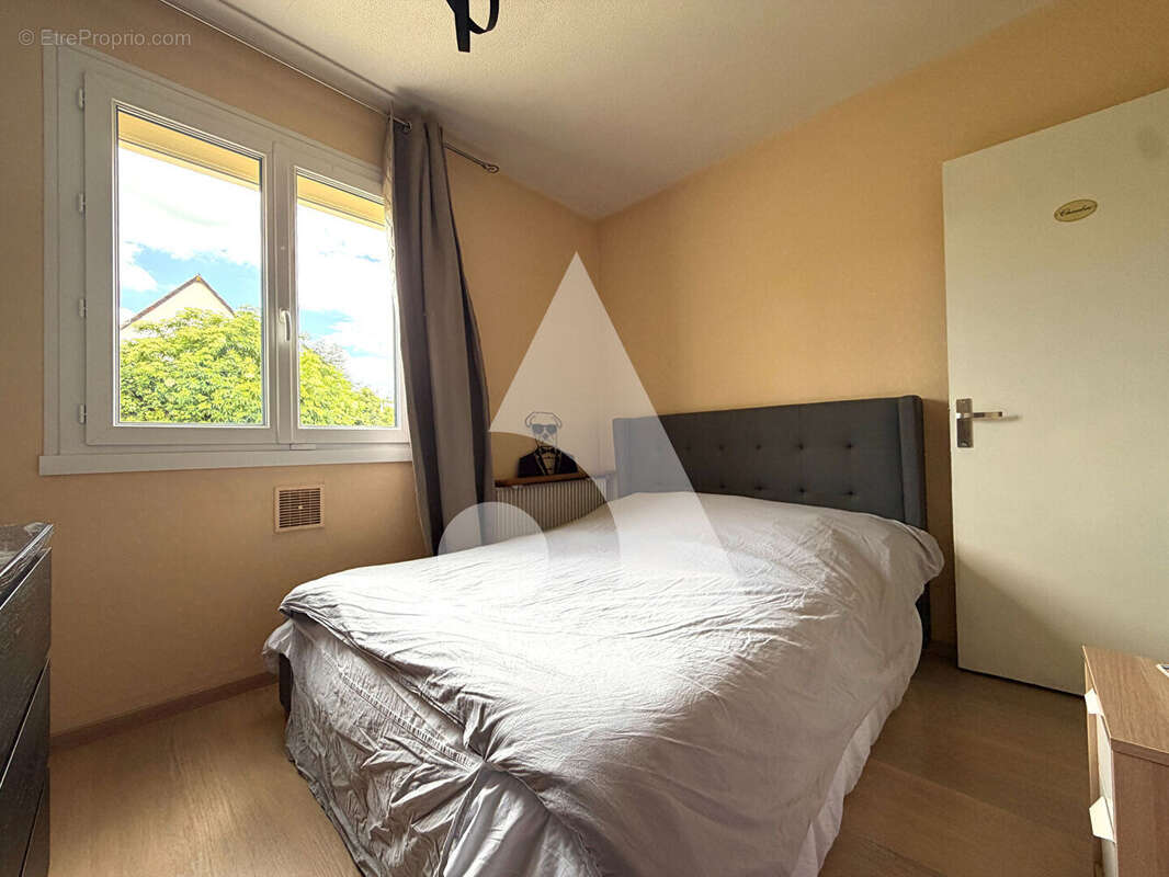 Maison à GROSSOEUVRE