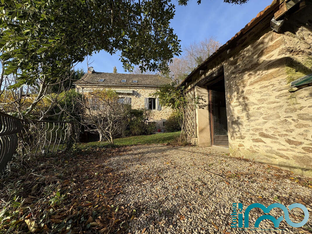 Maison à RIEUPEYROUX