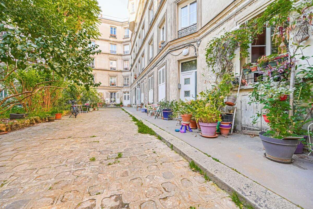 Appartement à PARIS-18E