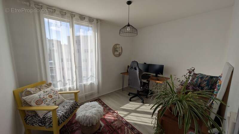 Appartement à vendre 4 pièces VILLEURBANNE (69 ) Limite Lyon 6 - photo 9