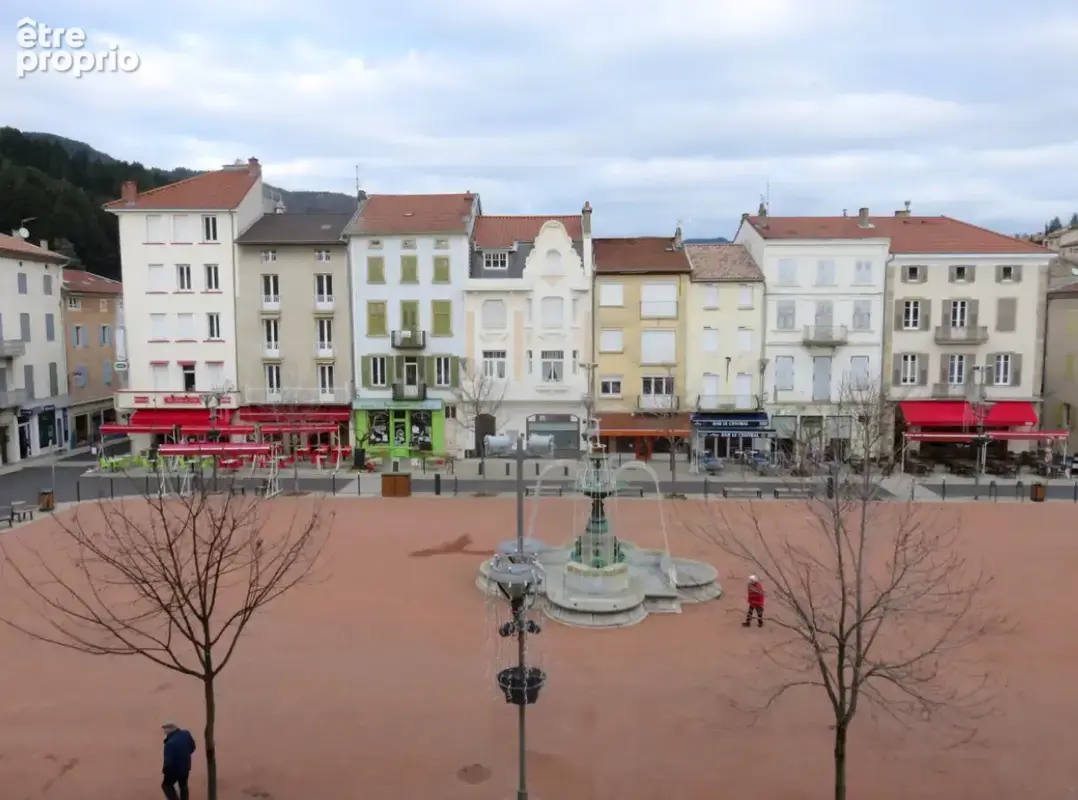 Le Cheylard - T3 plein centre - photo 2