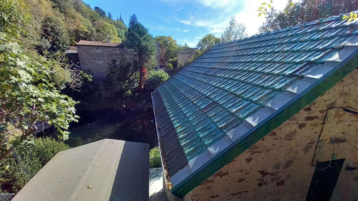 Maison à COLOMBIERES-SUR-ORB