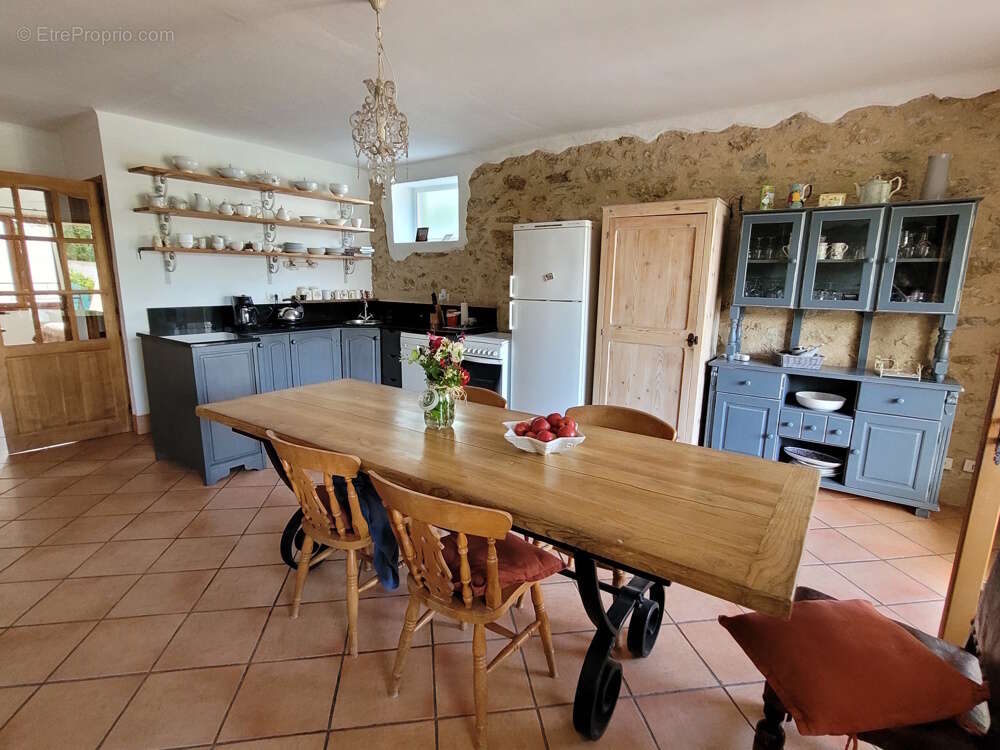 Maison à SAINT-GENIES-DE-FONTEDIT