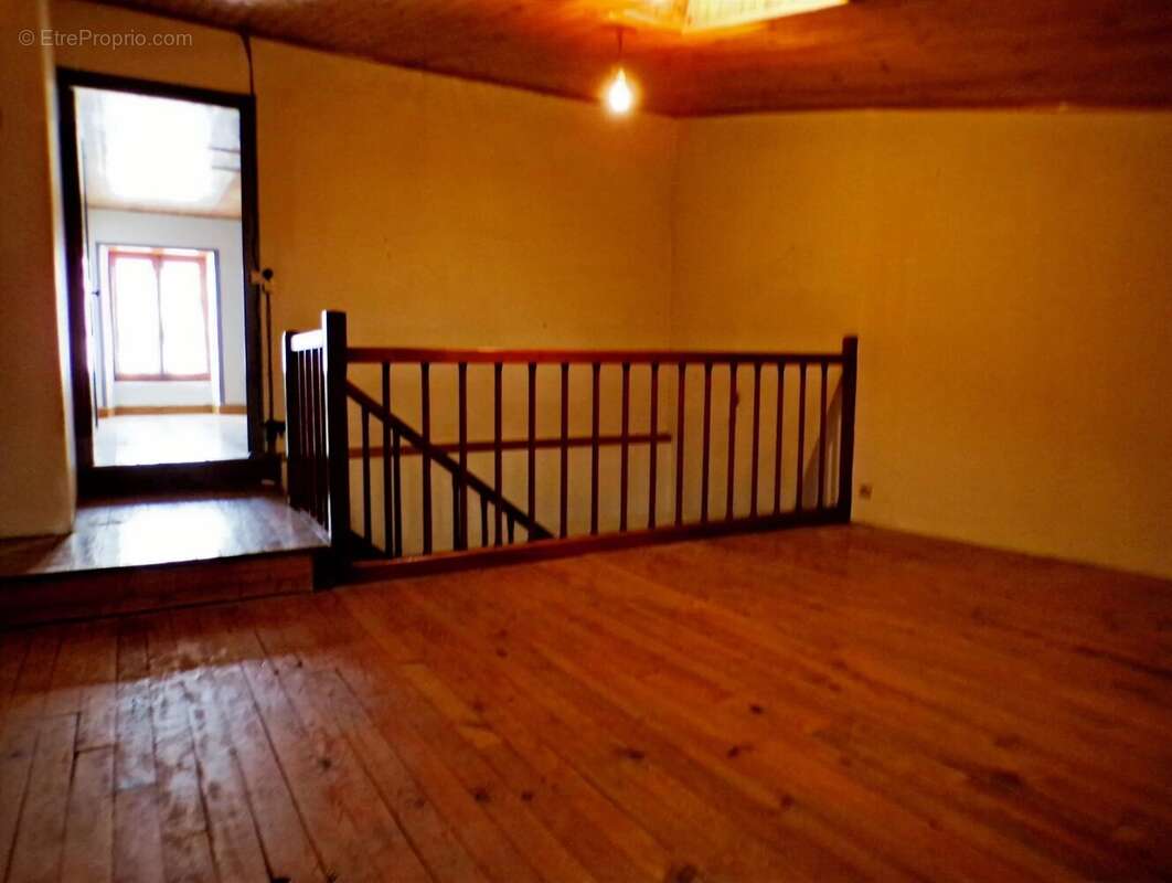 maison de village en pierre - photo 8