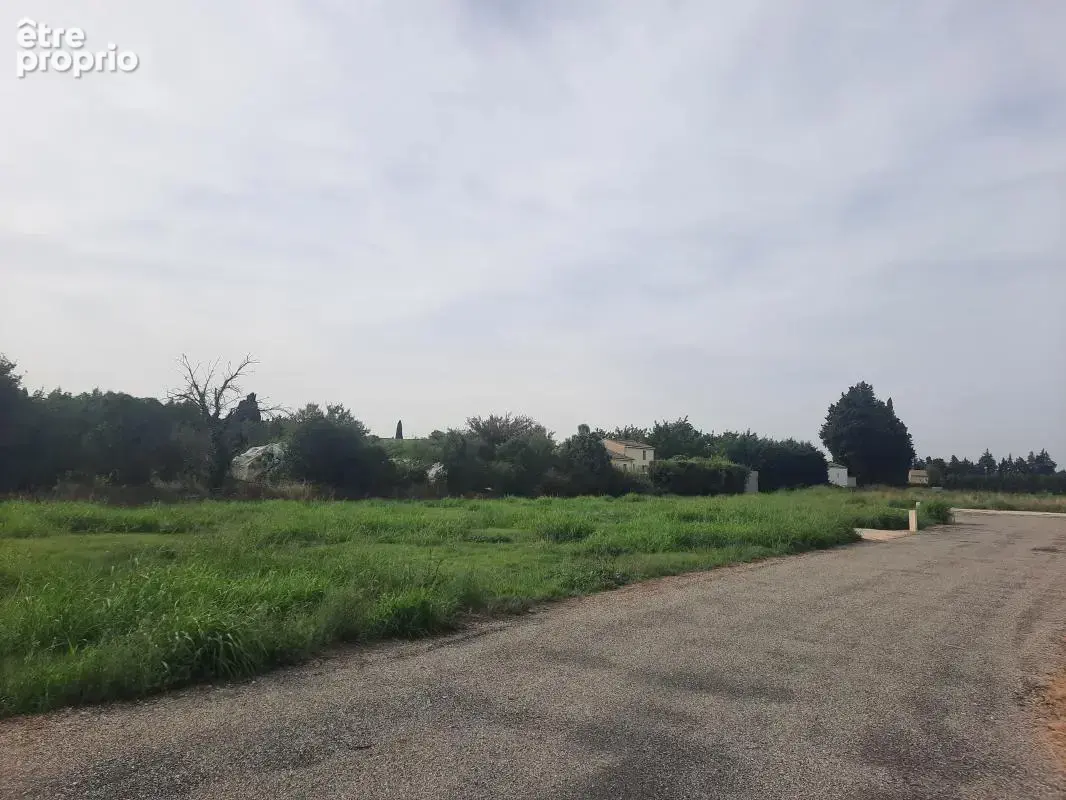 Beau terrain constructible de 800 m² sur Petit Palais - photo 3