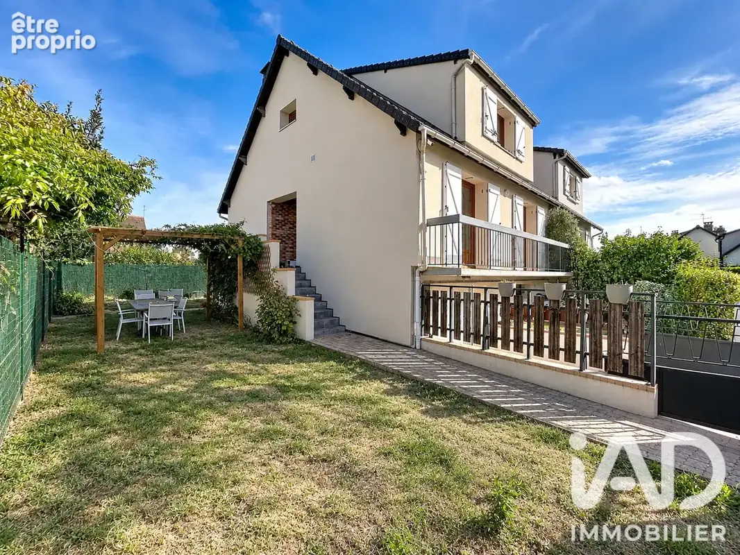 Photo 1 - Maison à JANVILLE-SUR-JUINE