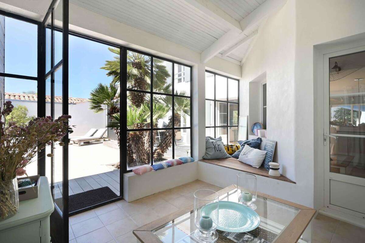Jolie maison de famille A vendre Saint Clément Des Baleines - photo 3
