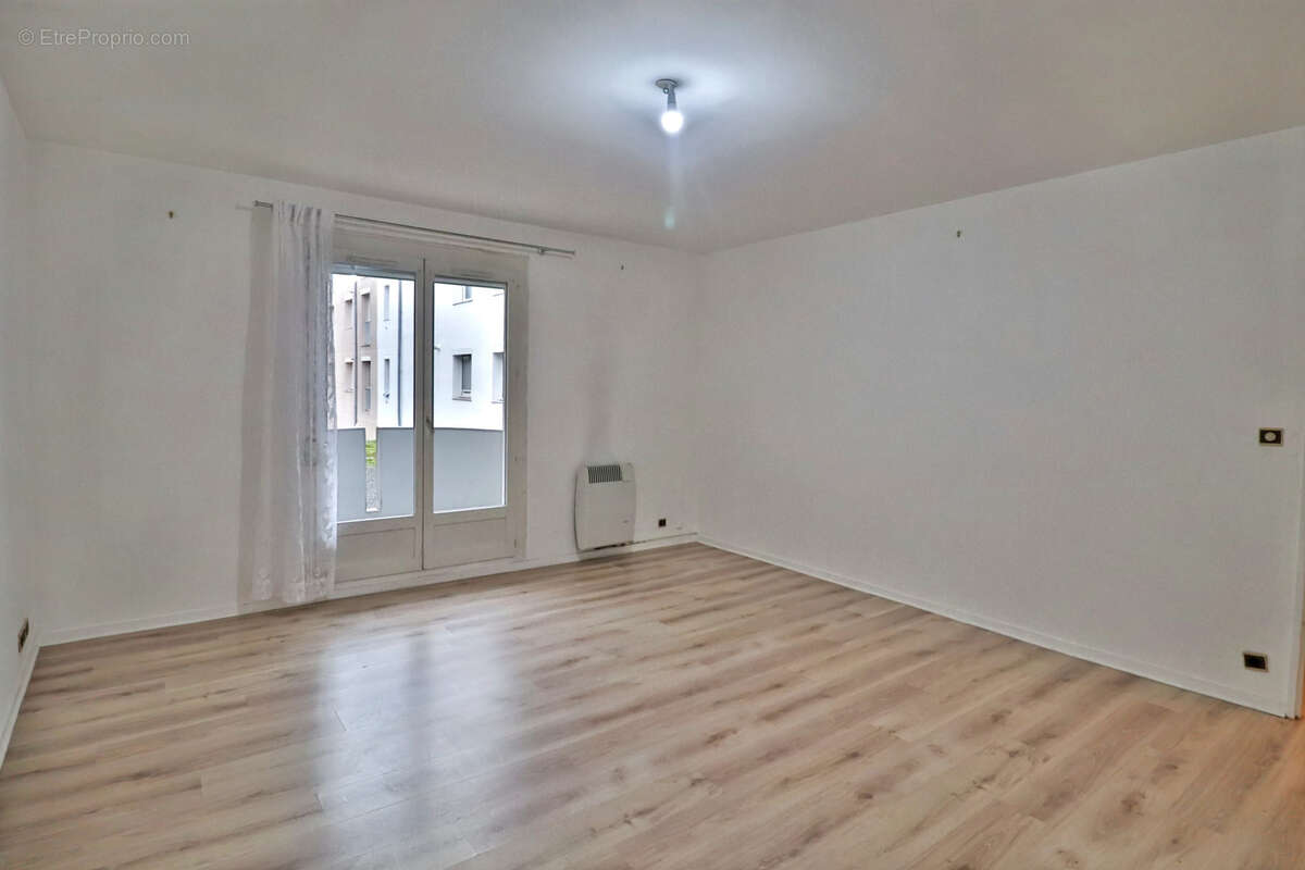 Appartement à SAINTE-SAVINE