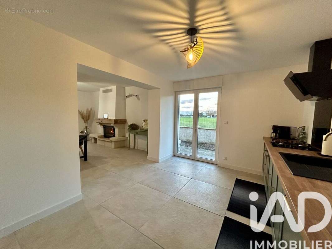 Photo 6 - Maison à VILLEBERNIER