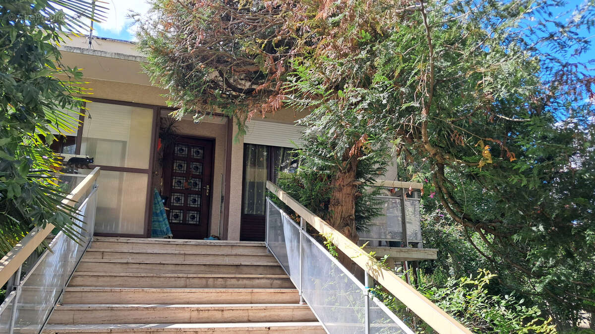 Maison à CHOISY-LE-ROI