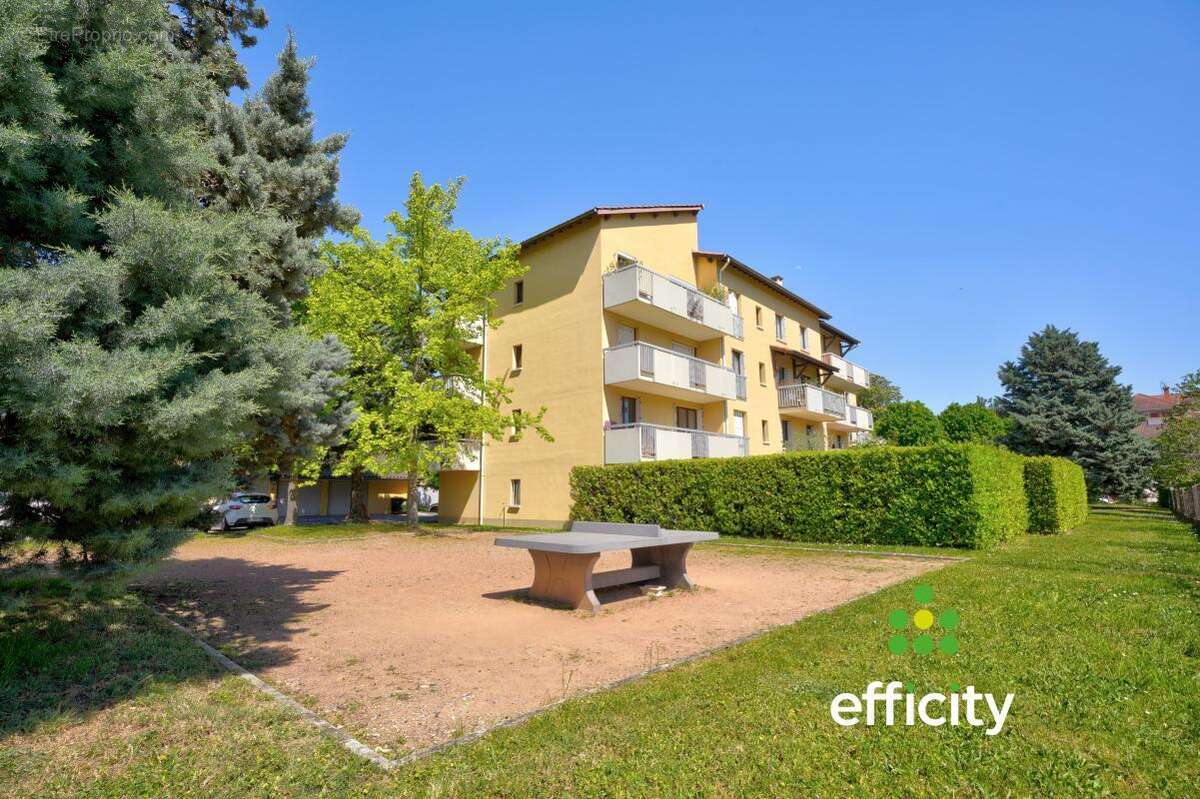 Appartement à SAINT-GENIS-LAVAL
