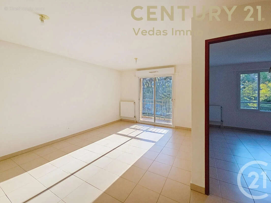 Appartement à JUVIGNAC