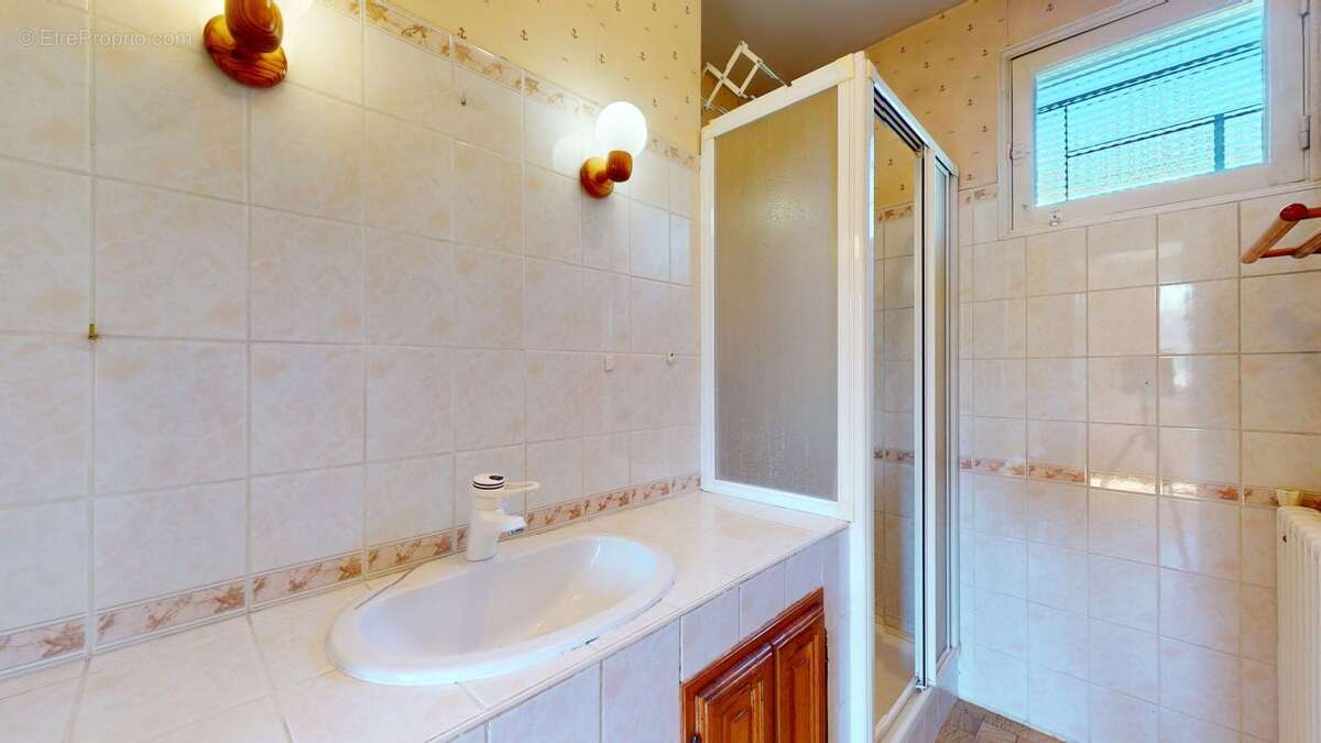 Maison à SAINTE-FOY-LES-LYON