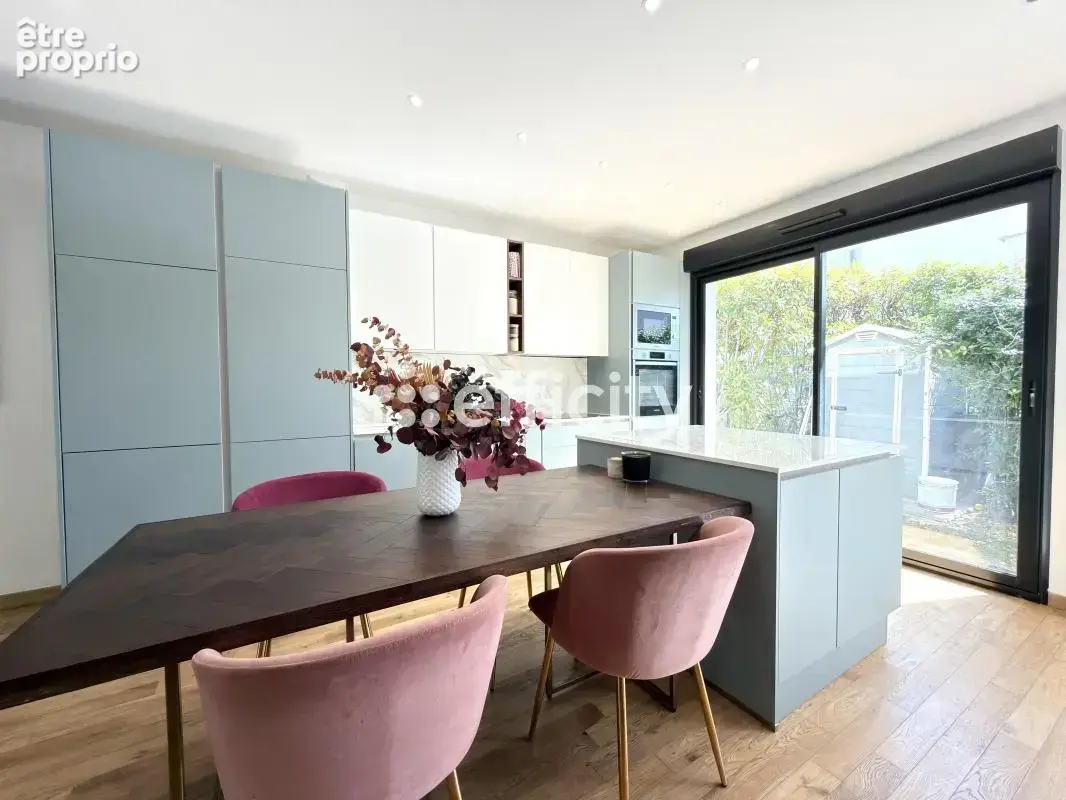 Maison 110 m² à Noisy-Le-Grand  - photo 2