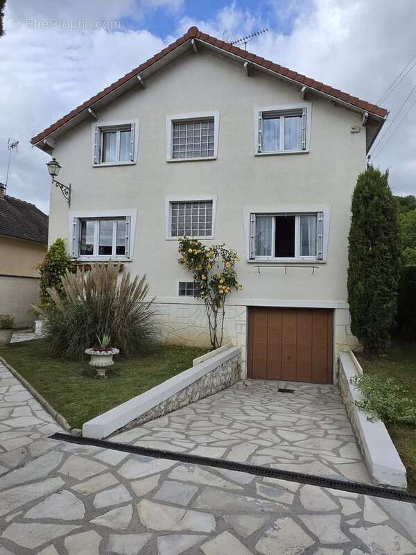 Maison à LUZARCHES